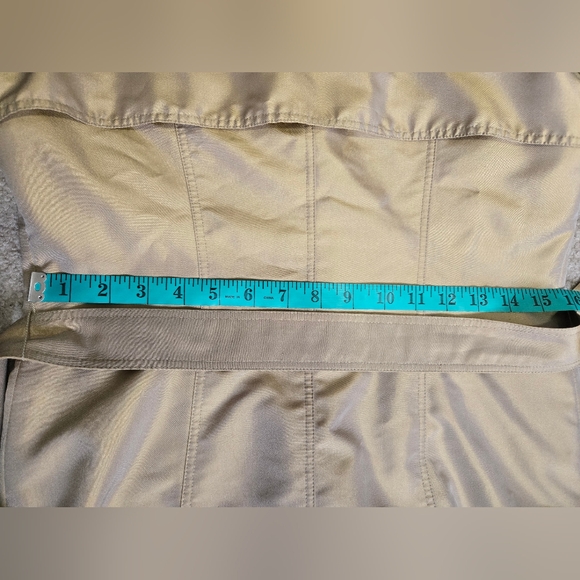 LAFAYETTE 148 Silk Blend Metallic Tan Women's Short Trench Coat. Size 2 - Picture 15 of 16